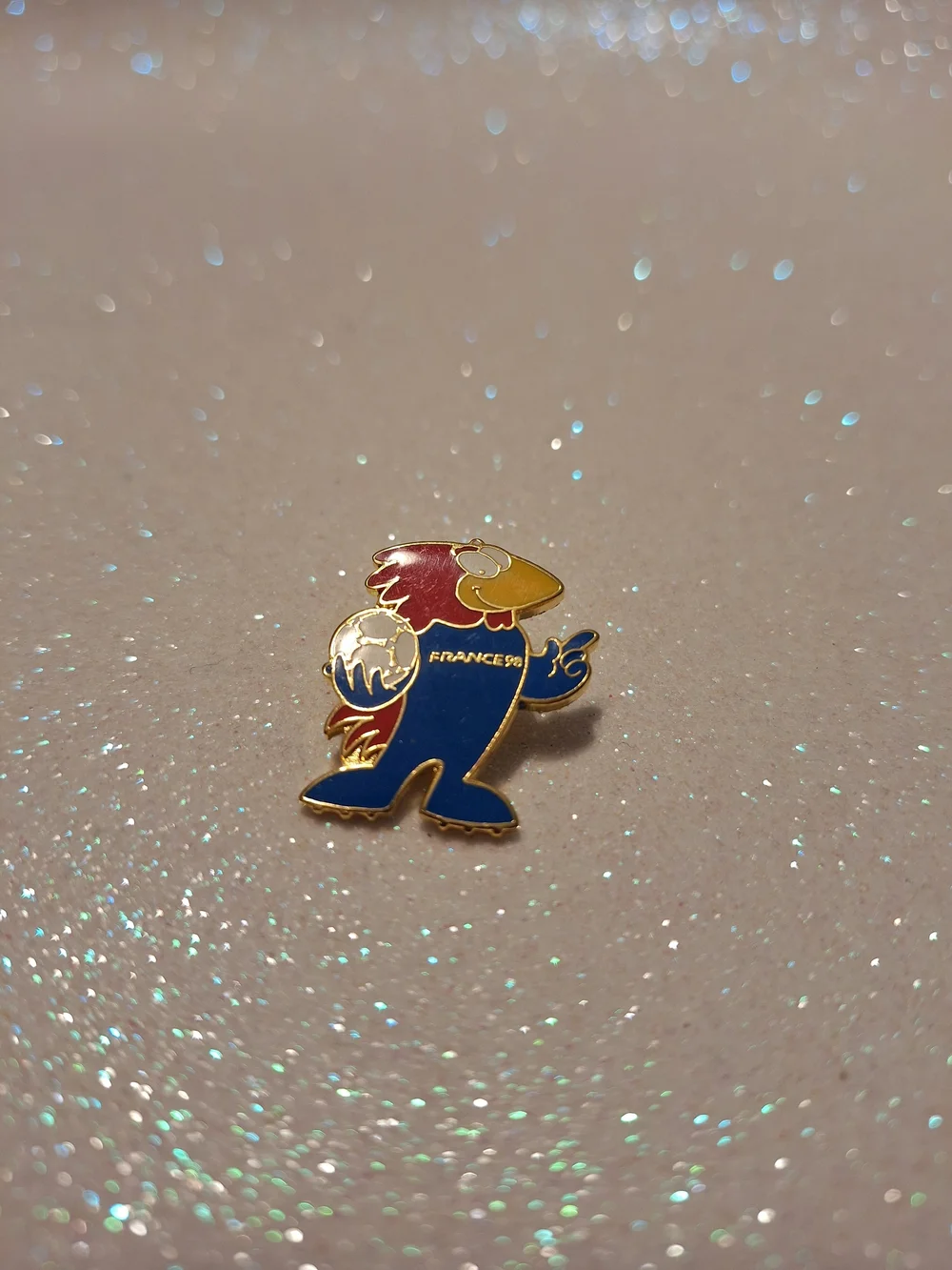 France 1998 FIFA World Cup Soccer France Mascot Pin Light Blue